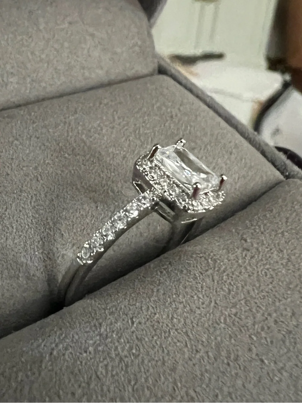 444. NWT PRETTY BIRD Tarnish Proof White Gold Solitaire Ring w/Halo Sz 7
